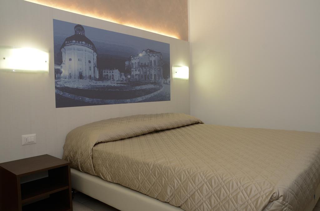 Hotel Lido Mazzini Loano Quarto foto