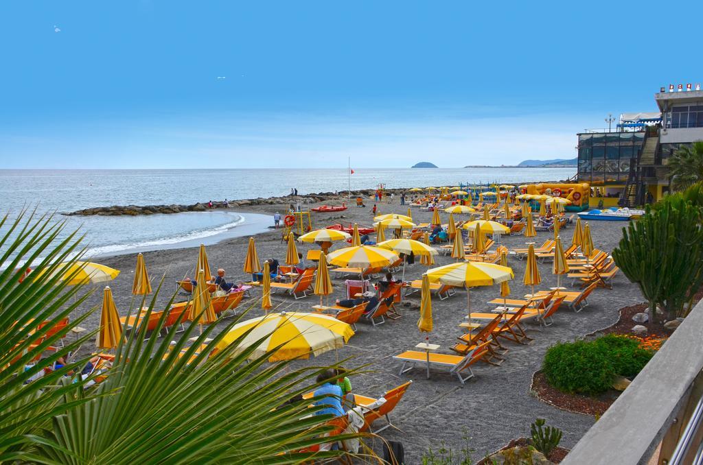 Hotel Lido Mazzini Loano Exterior foto