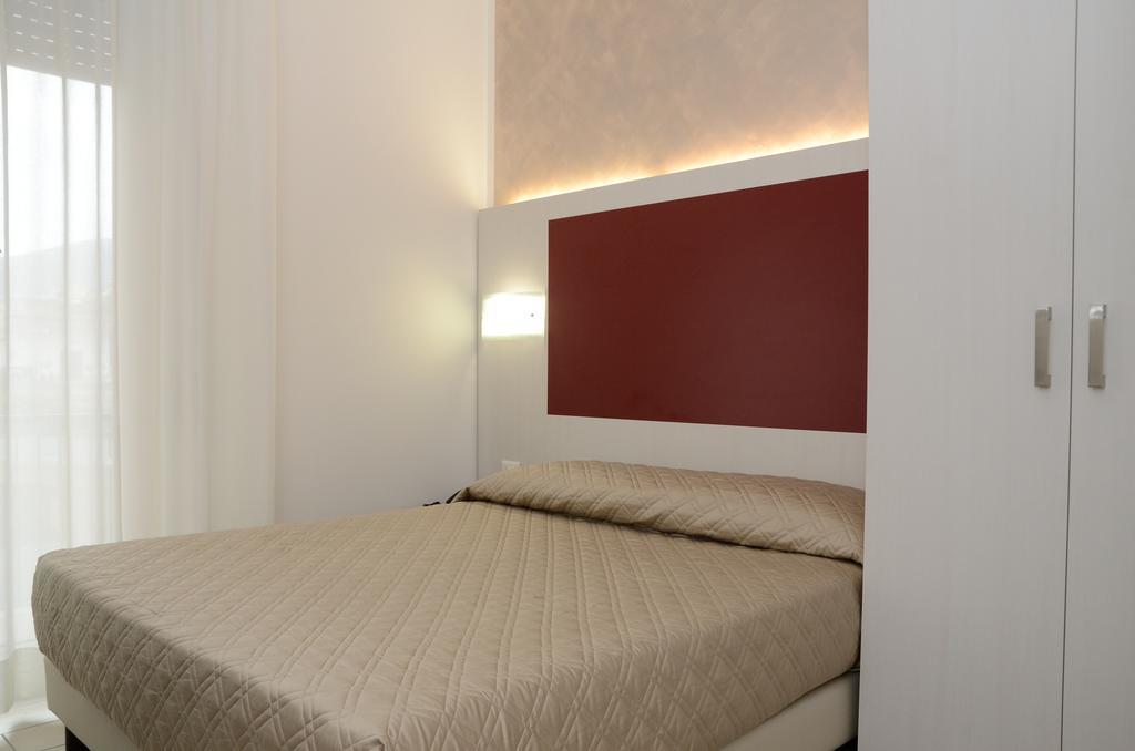 Hotel Lido Mazzini Loano Quarto foto